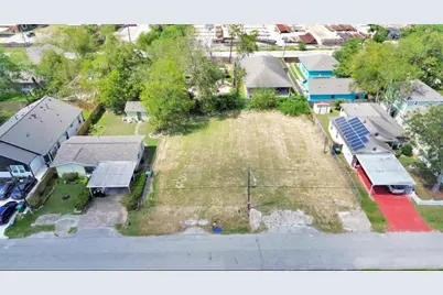 8226 Cannon Street, Houston, TX 77051 - Photo 15