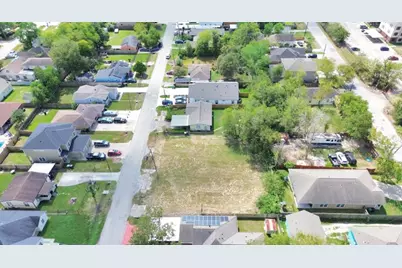 8226 Cannon Street, Houston, TX 77051 - Photo 11