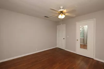 1316 Kathy Avenue, Sealy, TX 77474 - Photo 13