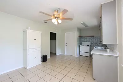 1316 Kathy Avenue, Sealy, TX 77474 - Photo 9