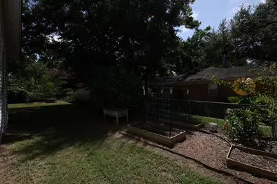 1316 Kathy Avenue, Sealy, TX 77474 - Photo 19