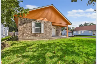 520 E Defee Avenue, Baytown, TX 77520 - Photo 3