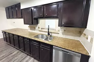 206 Brandywyne Dr, Friendswood, TX 77546 - Photo 5