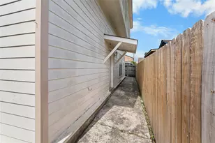 6917 Palestine St, Houston, TX 77020 - Photo 25
