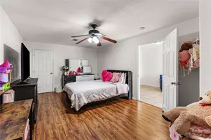 6917 Palestine St, Houston, TX 77020 - Photo 33