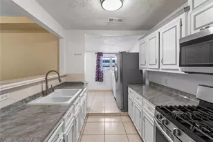 6917 Palestine St, Houston, TX 77020 - Photo 11