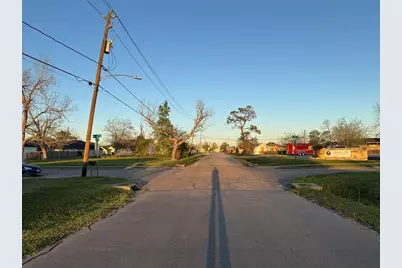 402 N 6th Street, La Porte, TX 77571 - Photo 7