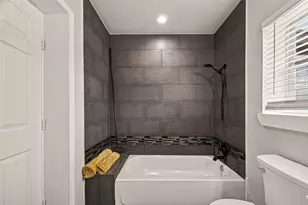 3201 Binz St, Houston, TX 77004 - Photo 9