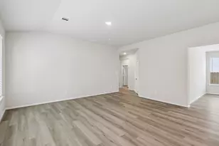 18415 Lndg Mdws Ln, New Caney, TX 77357 - Photo 5