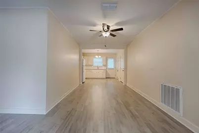 903 N Glendale Street, Hallettsville, TX 77964 - Photo 3