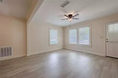 903 N Glendale Street, Hallettsville, TX 77964 - Photo 7