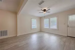 903 N Glendale St, Hallettsville, TX 77964 - Photo 7