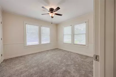 903 N Glendale Street, Hallettsville, TX 77964 - Photo 9