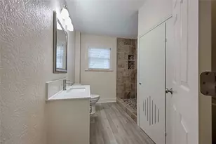 903 N Glendale St, Hallettsville, TX 77964 - Photo 11