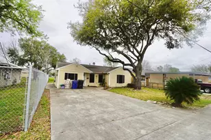 409 Avenue H, South Houston, TX 77587 - Photo 1