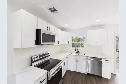 6206 Bellfort Street, Houston, TX 77087 - Photo 7