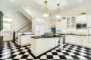 1428 Ball, Galveston, TX 77550 - Photo 17