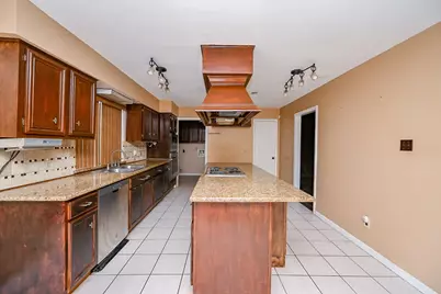 17306 Beaver Springs Drive, Houston, TX 77090 - Photo 13
