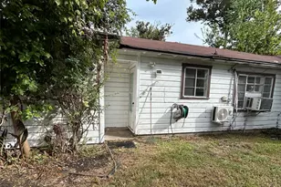 7634 S Hall St, Houston, TX 77028 - Photo 13