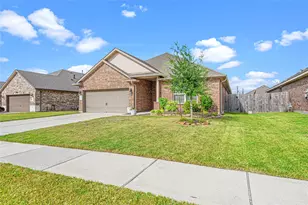 2505 Kaman Ln, Pearland, TX 77581 - Photo 5