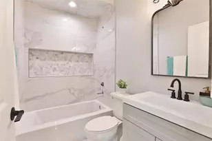 7405 Cora St, Houston, TX 77088 - Photo 17