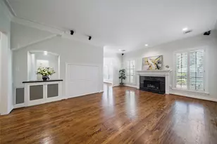 11918 Queensbury Ln, Houston, TX 77024 - Photo 19
