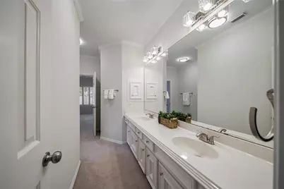 11918 Queensbury Lane, Houston, TX 77024 - Photo 37