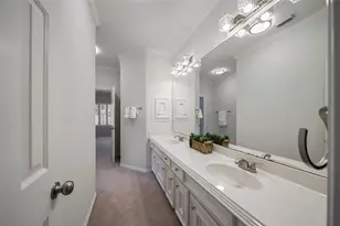 11918 Queensbury Ln, Houston, TX 77024 - Photo 37