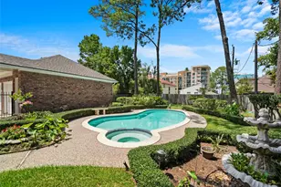 11918 Queensbury Ln, Houston, TX 77024 - Photo 47