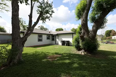 9015 Vinearbor Street, Houston, TX 77033 - Photo 3
