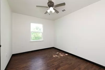 9015 Vinearbor Street, Houston, TX 77033 - Photo 25