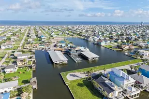 3815 Antascosa Key Dr, Galveston, TX 77554 - Photo 31
