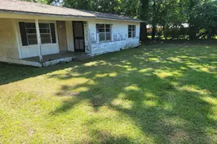 343 NW Martin Luther King Dr, De Kalb, TX 75559 - Photo 3