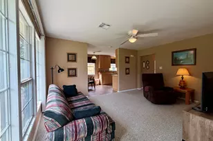 114 Edgewater St, Clute, TX 77531 - Photo 15