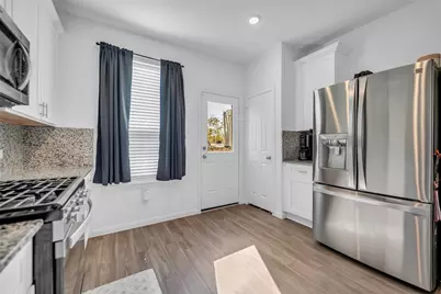 7306 Madison Commons Lane, Houston, TX 77075 - Photo 11