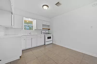 11583 Fm 1409, Dayton, TX 77535 - Photo 9