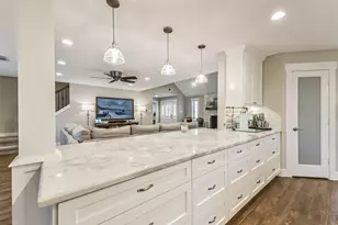 2210 Canterbury Ct, Deer Park, TX 77536 - Photo 3