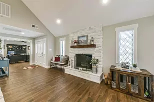 2210 Canterbury Ct, Deer Park, TX 77536 - Photo 7