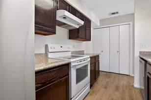 8299 Cambridge St, Houston, TX 77054 - Photo 7