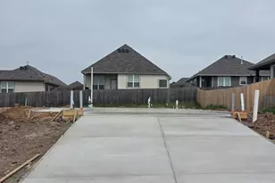 1495 Lk Rdg Dr, Brenham, TX 77833 - Photo 1