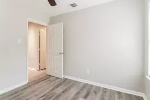 7327 Shady Vale Ln, Houston, TX 77040 - Photo 13