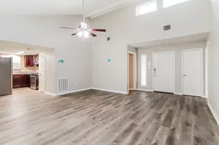 7327 Shady Vale Ln, Houston, TX 77040 - Photo 5