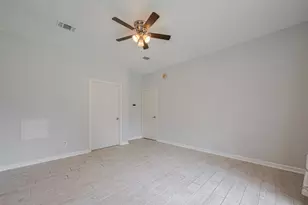 5210 Holly View Dr, Houston, TX 77091 - Photo 17