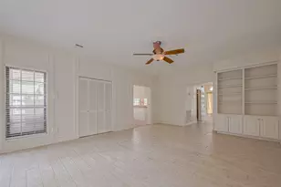 5210 Holly View Dr, Houston, TX 77091 - Photo 5