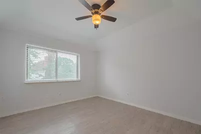 5210 Holly View Drive, Houston, TX 77091 - Photo 27