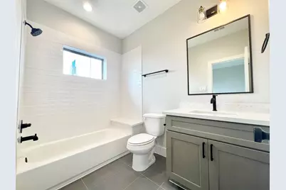 5306 Creekmont Timbers Trail, Houston, TX 77091 - Photo 5