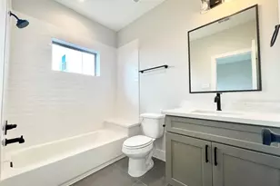 5306 Creekmont Timbers Trl, Houston, TX 77091 - Photo 5