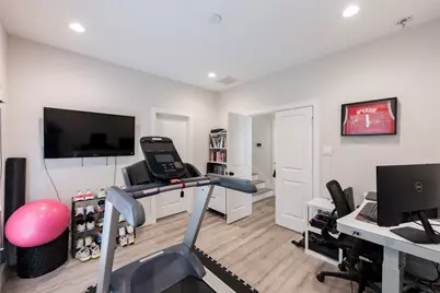 5306 Creekmont Timbers Trail, Houston, TX 77091 - Photo 3