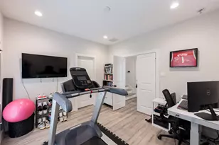 5306 Creekmont Timbers Trl, Houston, TX 77091 - Photo 3