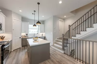 5306 Creekmont Timbers Trail, Houston, TX 77091 - Photo 9
